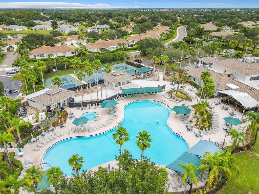 202 Bedford Trail Sun City Center FL 33573