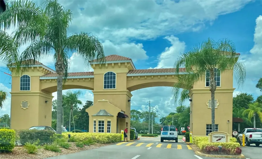 202 Bedford Trail Sun City Center FL 33573