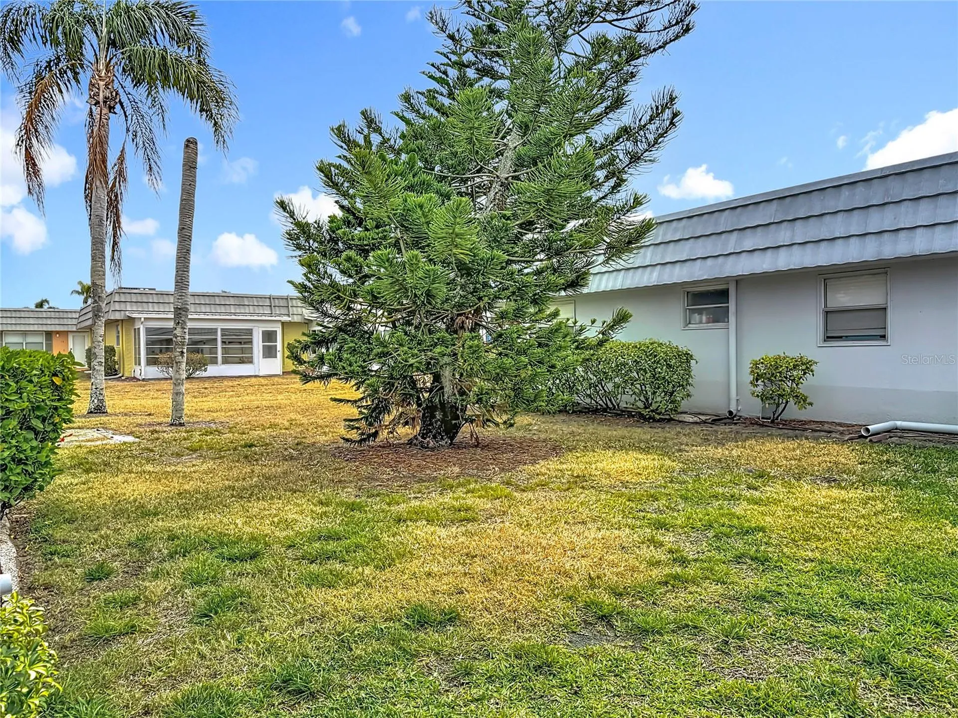 202 Bedford Trail Sun City Center FL 33573