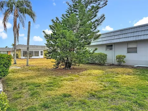 202 Bedford Trail Sun City Center FL 33573