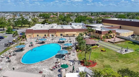 202 Bedford Trail Sun City Center FL 33573