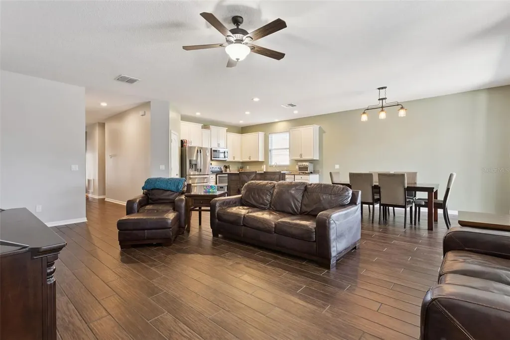 2400 Artist Point Court Apopka FL 32703