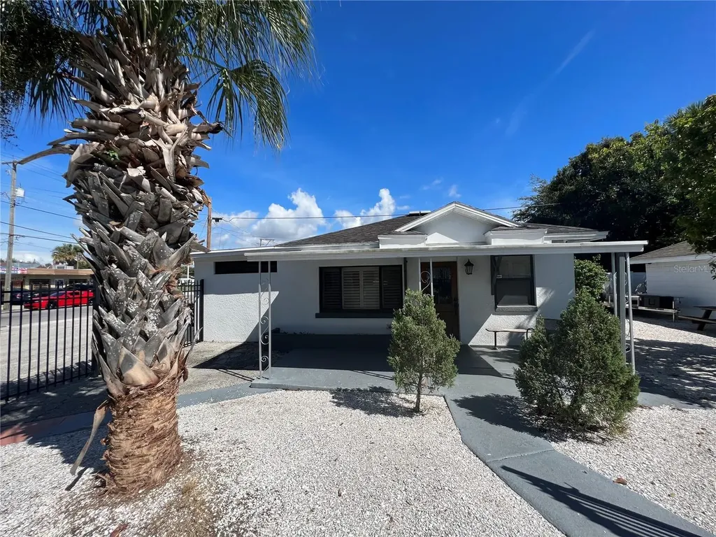 2323 W Aileen Street Tampa FL 33607