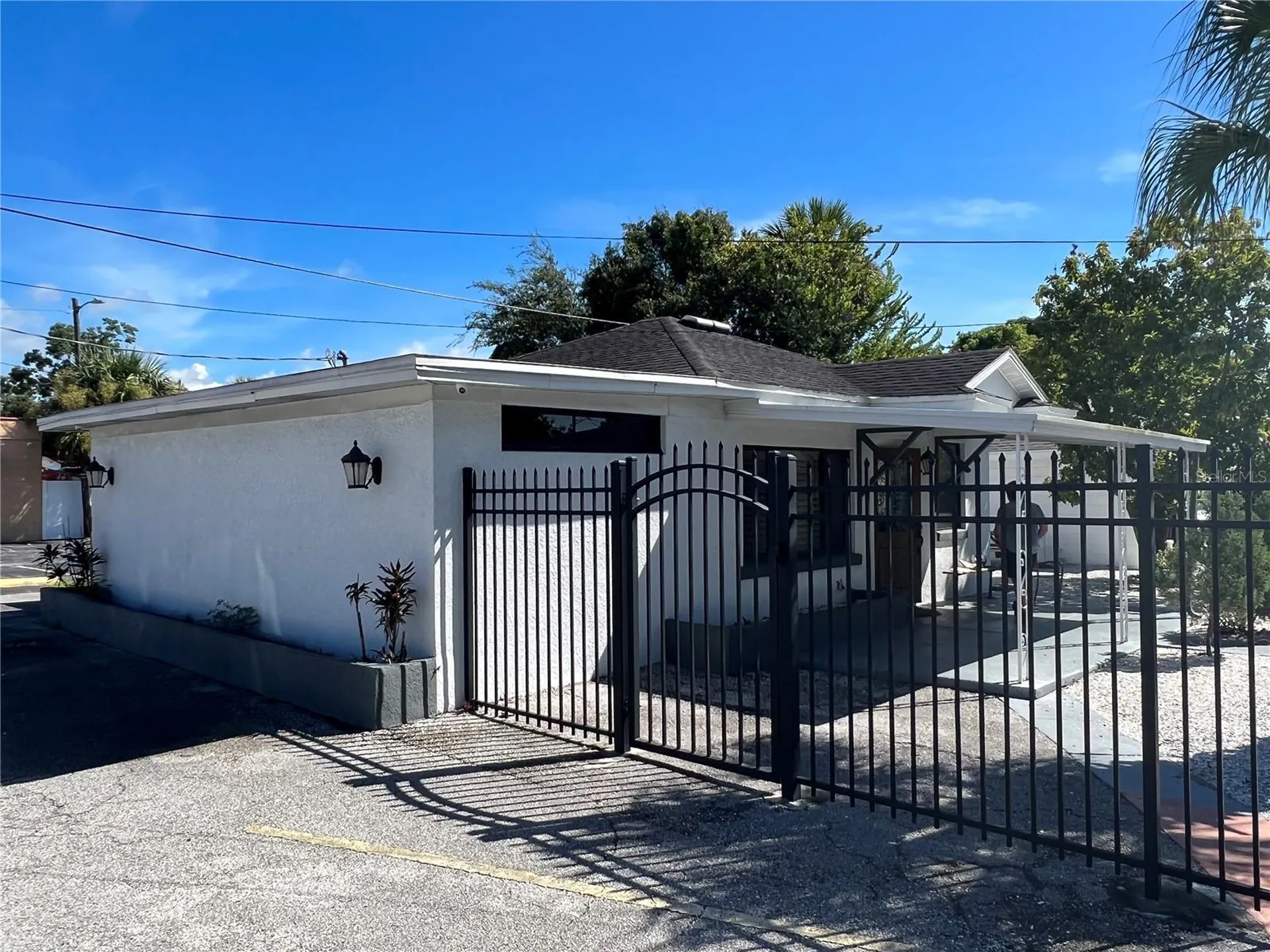 2323 W Aileen Street Tampa FL 33607
