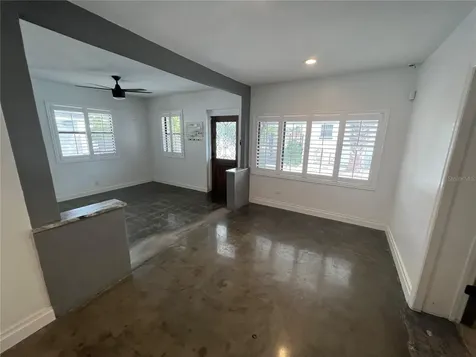 2323 W Aileen Street Tampa FL 33607