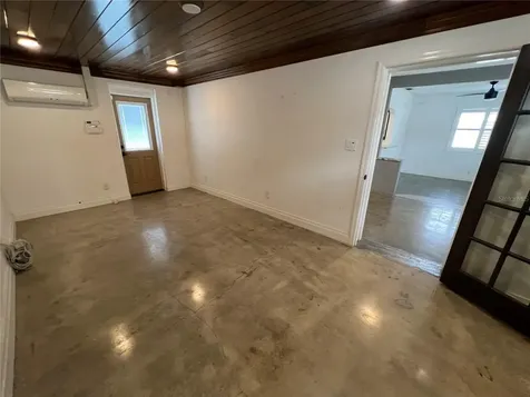 2323 W Aileen Street Tampa FL 33607