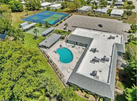 171 Pine Key Lane Naples FL 34114