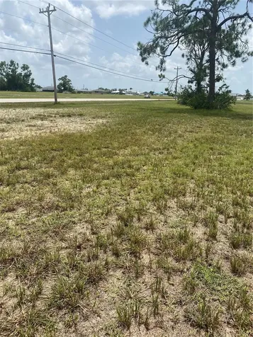 543 Diplomat Parkway W Cape Coral FL 33993