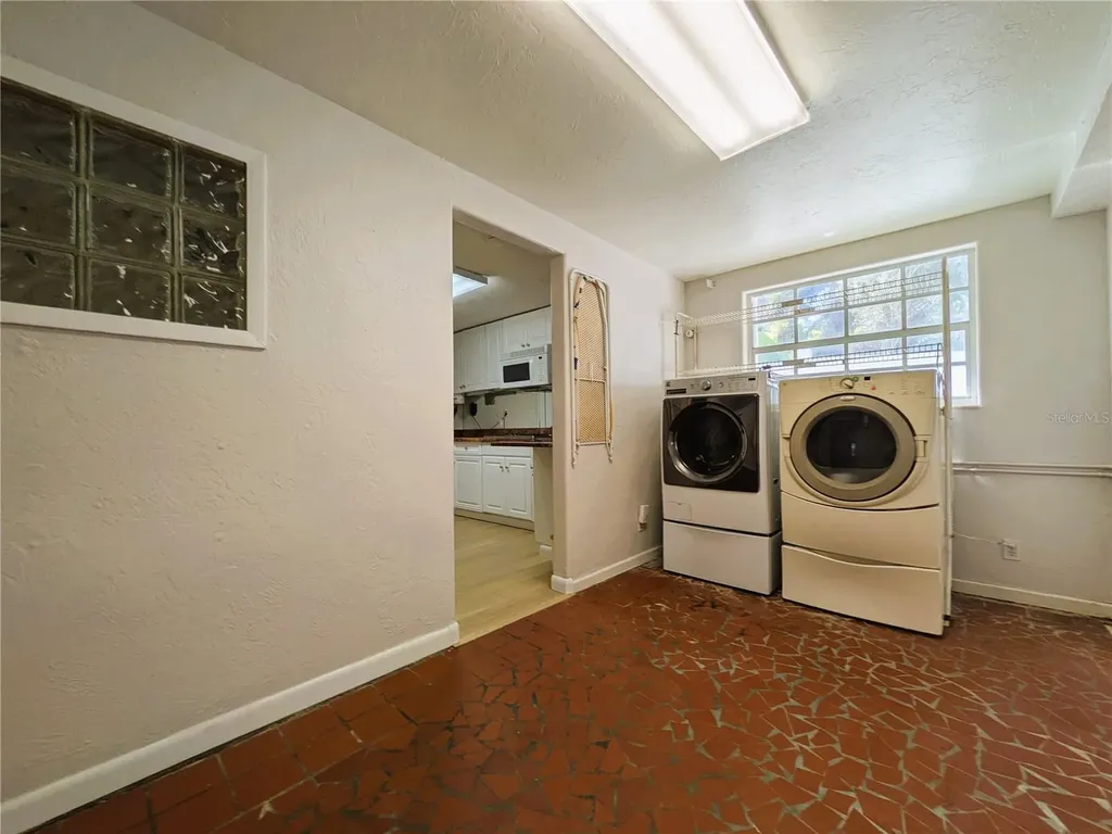 4554 Cooper Road Sarasota FL 34232