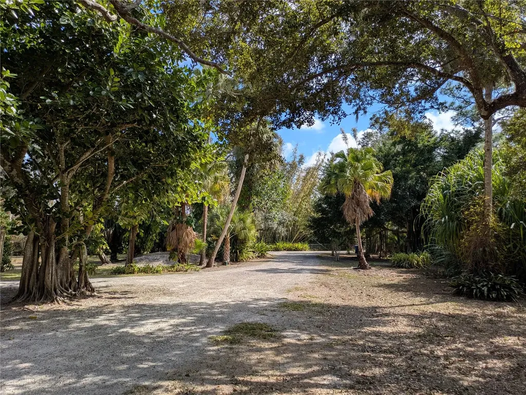 4554 Cooper Road Sarasota FL 34232