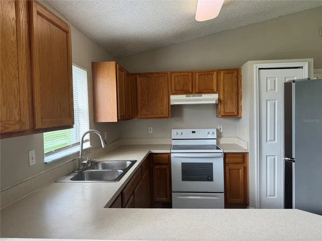 10 Squirrel Place Palm Coast FL 32164