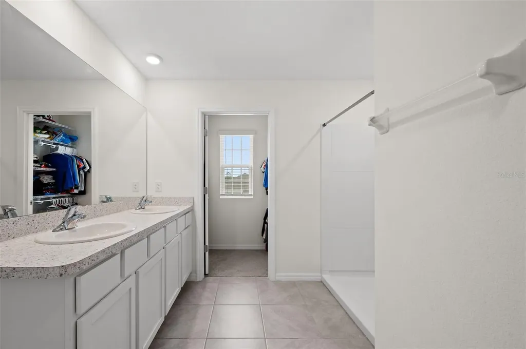 2131 NW 247th Drive Newberry FL 32669