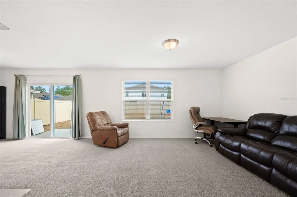 2131 NW 247th Drive Newberry FL 32669