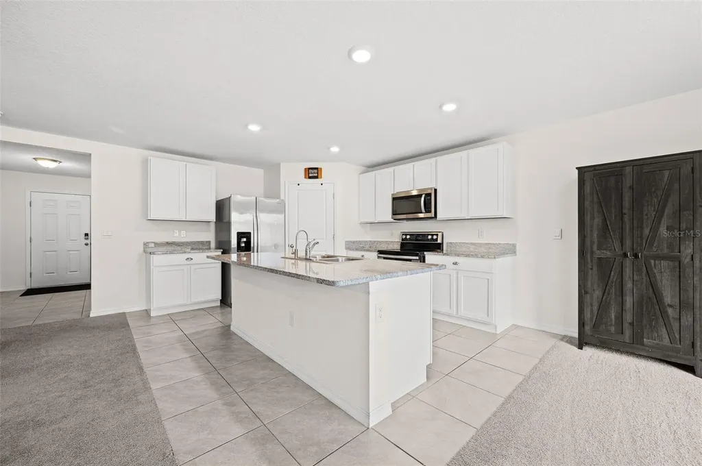 2131 NW 247th Drive Newberry FL 32669