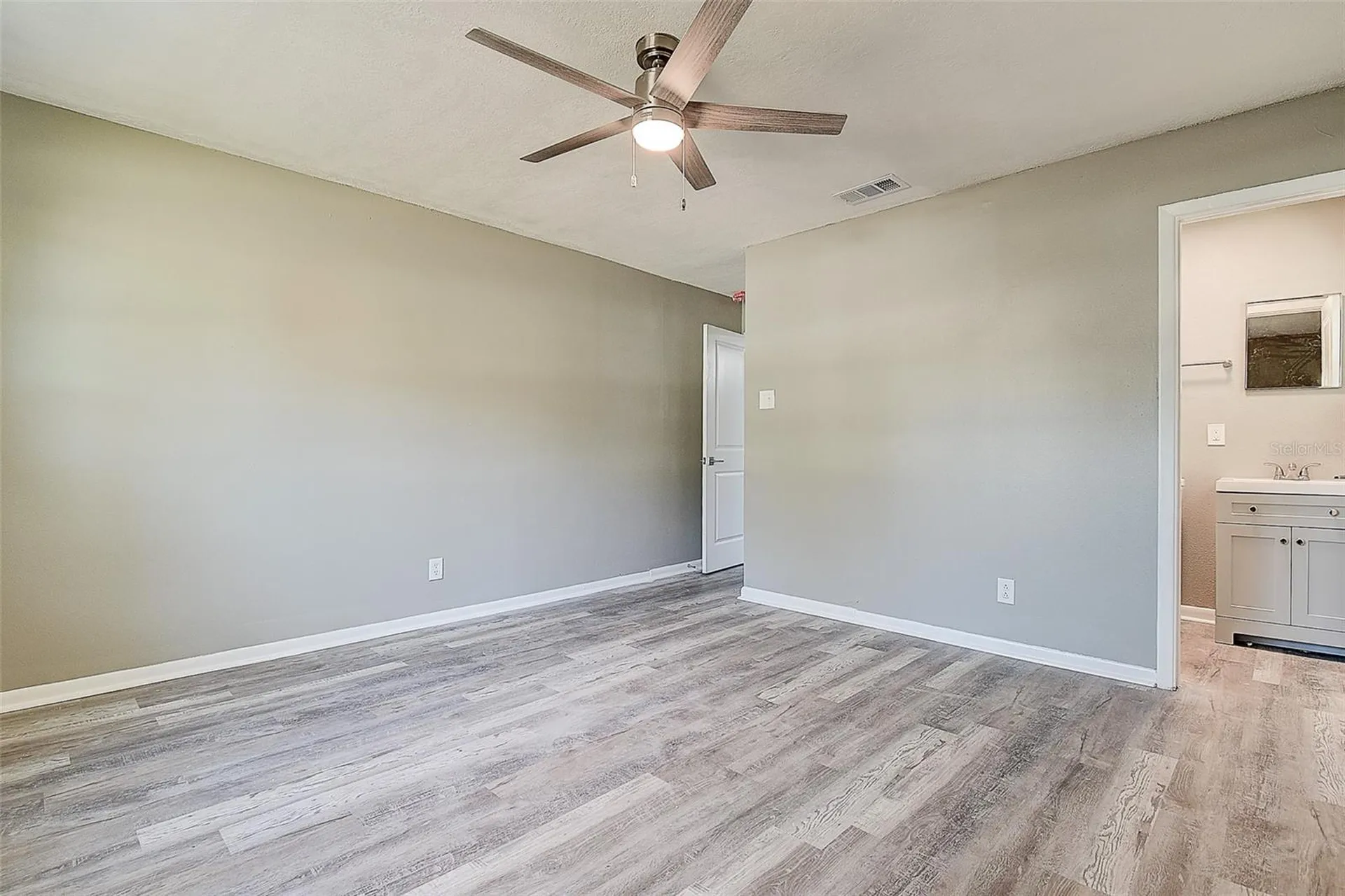 130 42nd Avenue N St Petersburg FL 33703