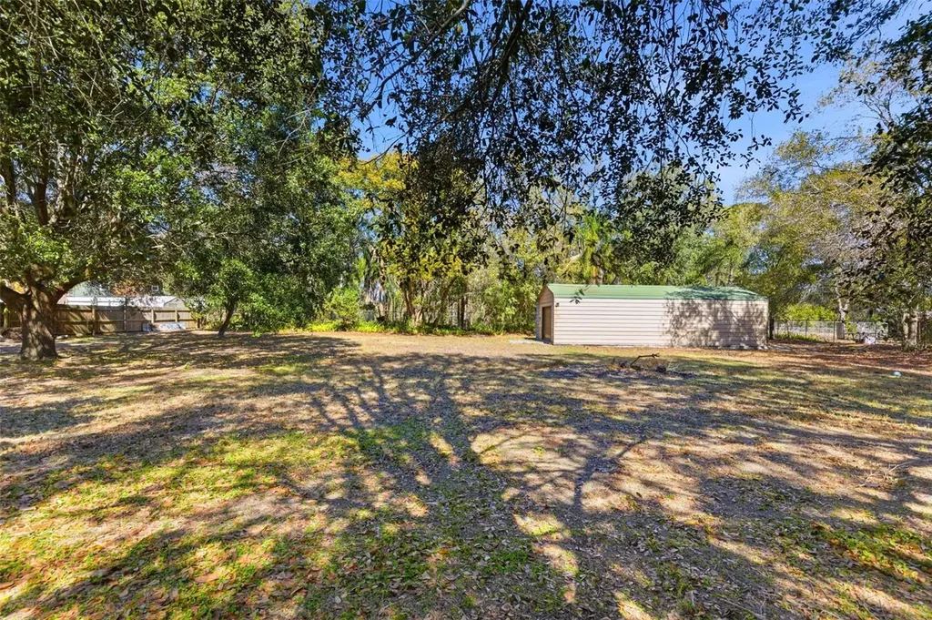 10405 N Woodmere Road Tampa FL 33617