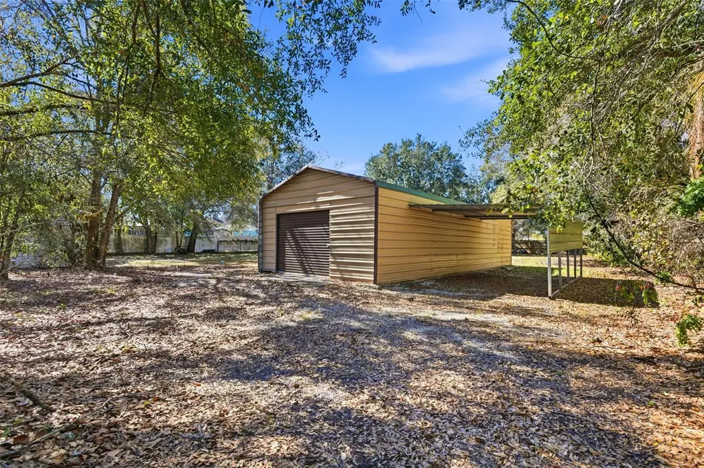 10405 N Woodmere Road Tampa FL 33617
