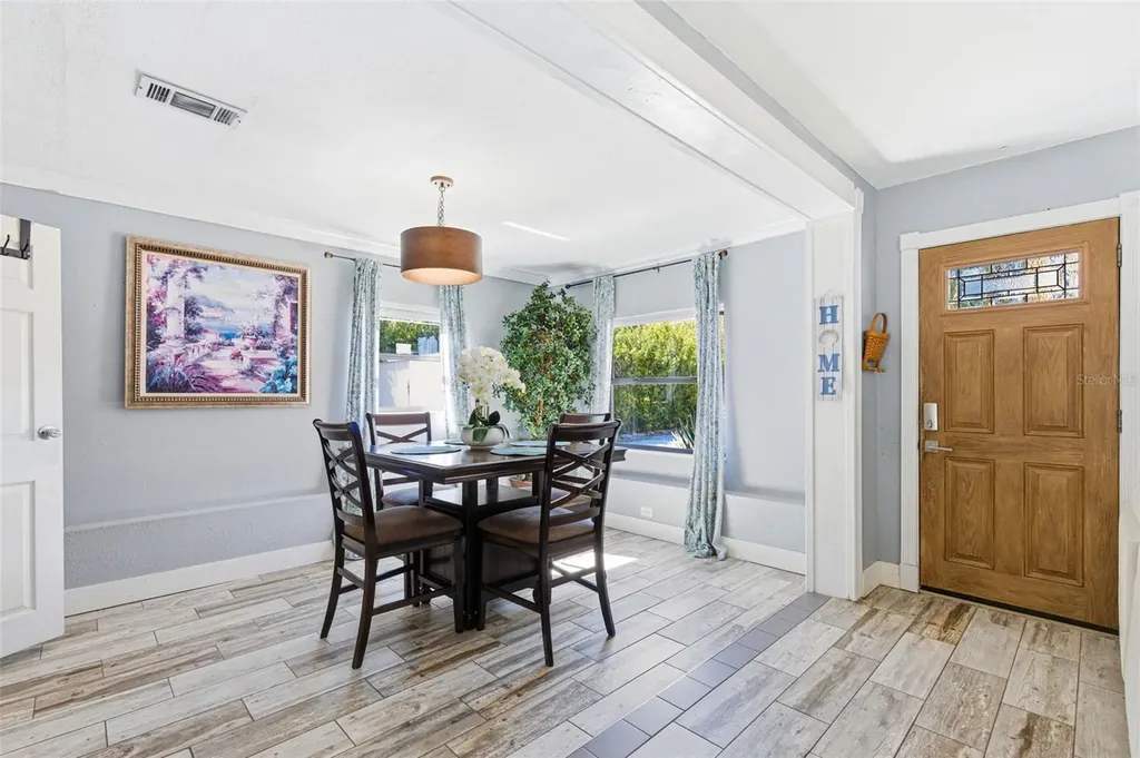 10405 N Woodmere Road Tampa FL 33617