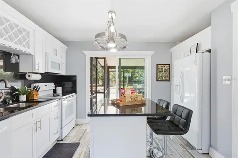 10405 N Woodmere Road Tampa FL 33617