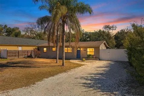 10405 N Woodmere Road Tampa FL 33617