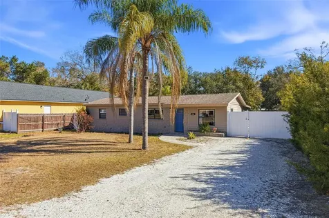 10405 N Woodmere Road Tampa FL 33617