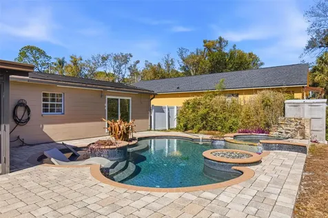 10405 N Woodmere Road Tampa FL 33617