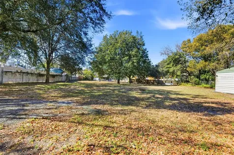 10405 N Woodmere Road Tampa FL 33617