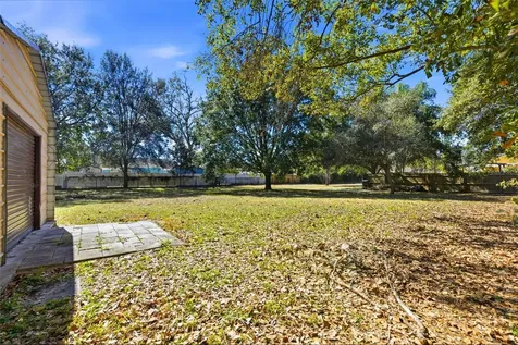 10405 N Woodmere Road Tampa FL 33617