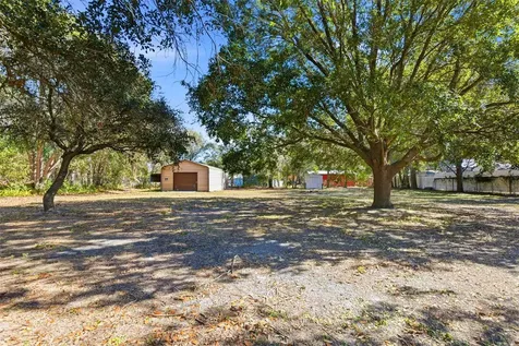 10405 N Woodmere Road Tampa FL 33617