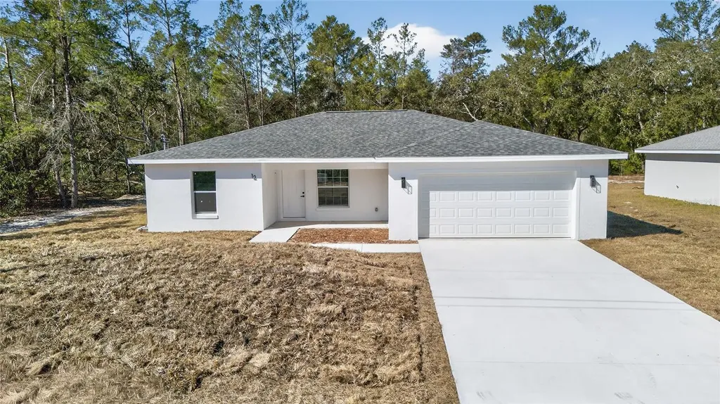 12 Malauka Pass Ocklawaha FL 32179