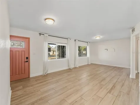 4016 W Nassau Street Tampa FL 33607