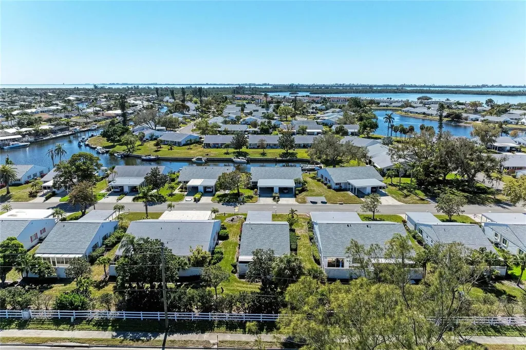 9417 Kingston Drive Bradenton FL 34210
