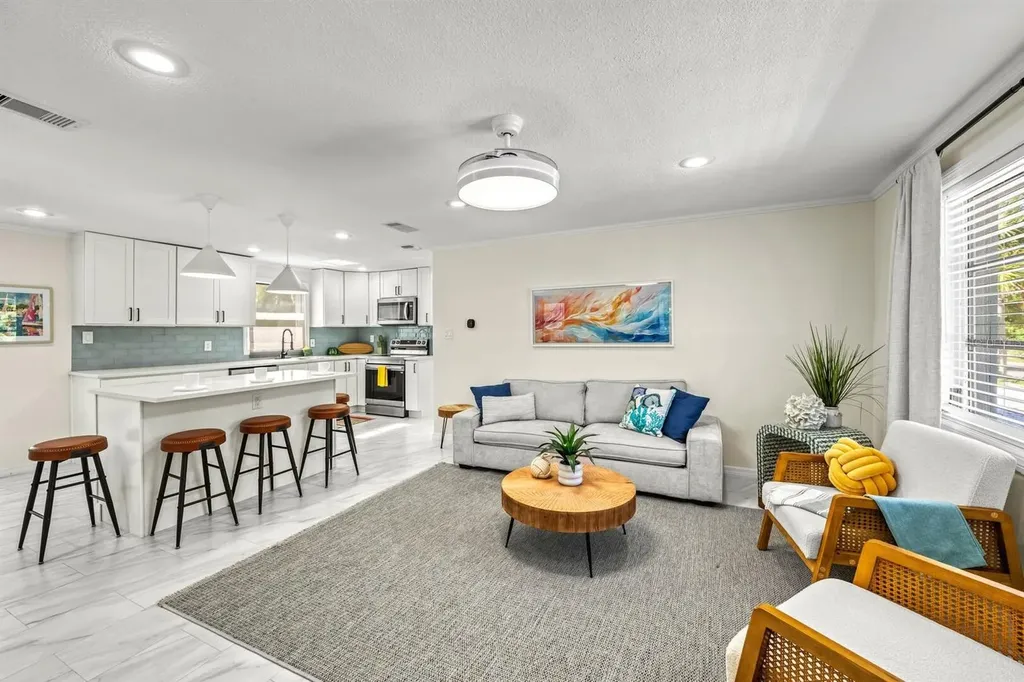 578 - 580 Companion Way Longboat Key FL 34228
