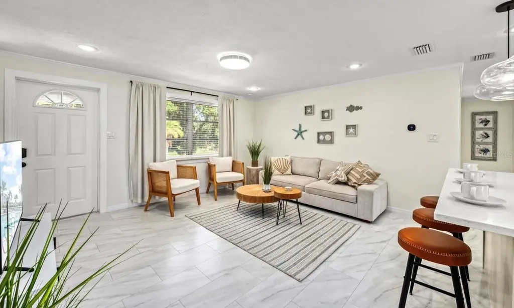 578 - 580 Companion Way Longboat Key FL 34228