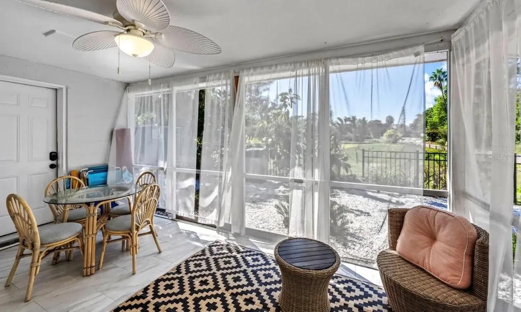 578 - 580 Companion Way Longboat Key FL 34228