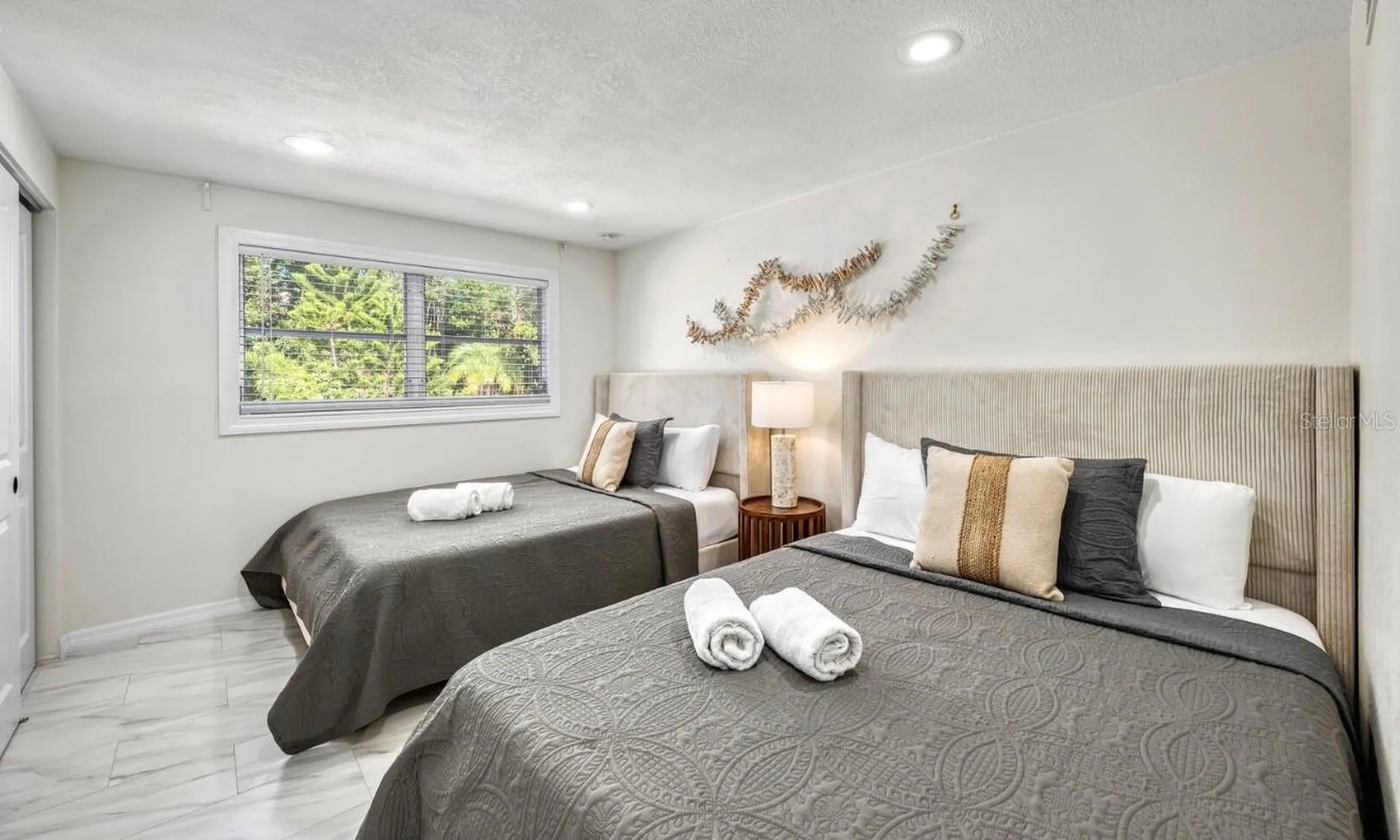 578 - 580 Companion Way Longboat Key FL 34228