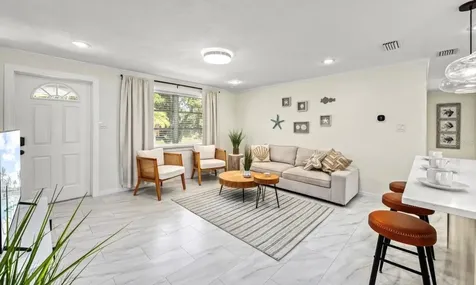 578 - 580 Companion Way Longboat Key FL 34228