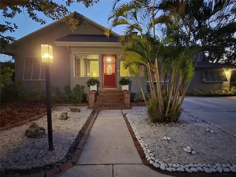 2910 11th Avenue N St Petersburg FL 33713