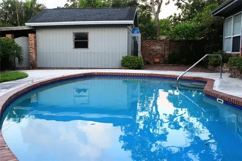 2910 11th Avenue N St Petersburg FL 33713