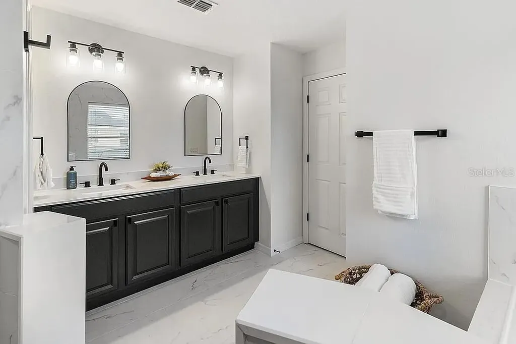 2254 Osprey Woods Circle Orlando FL 32820