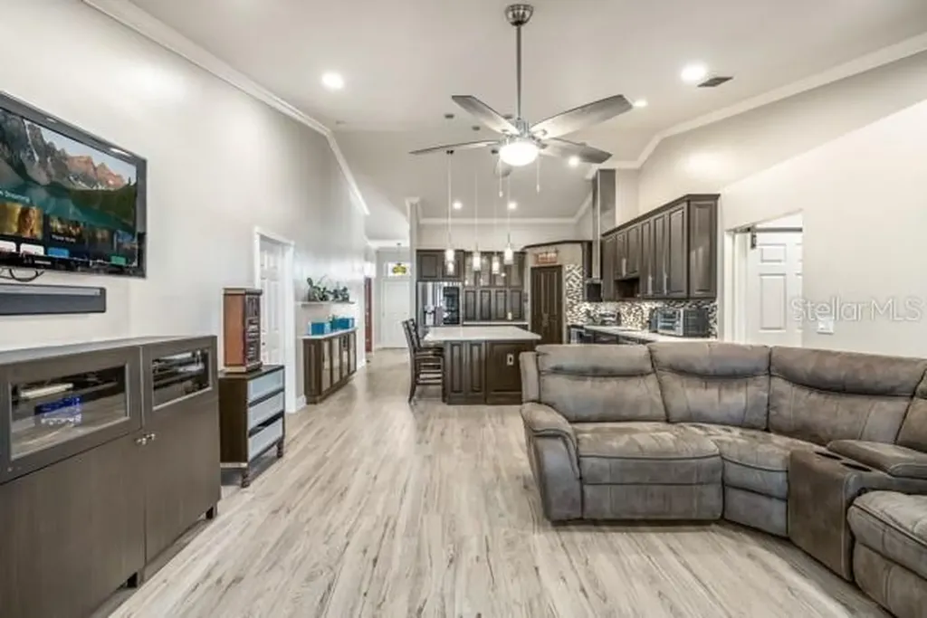 4701 Fairweather Court Kissimmee FL 34758