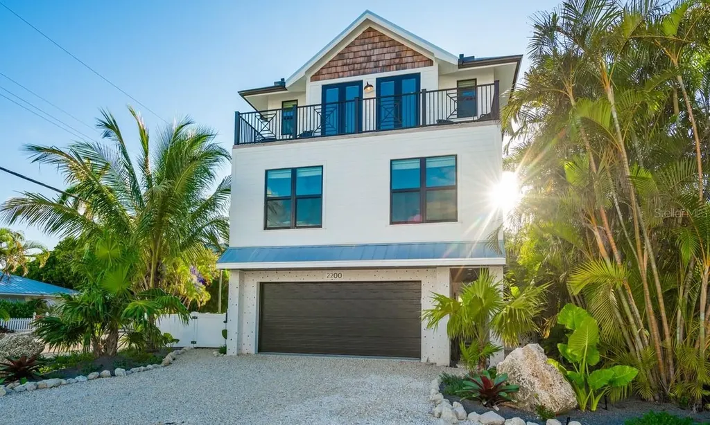 2200 Avenue B Bradenton Beach FL 34217
