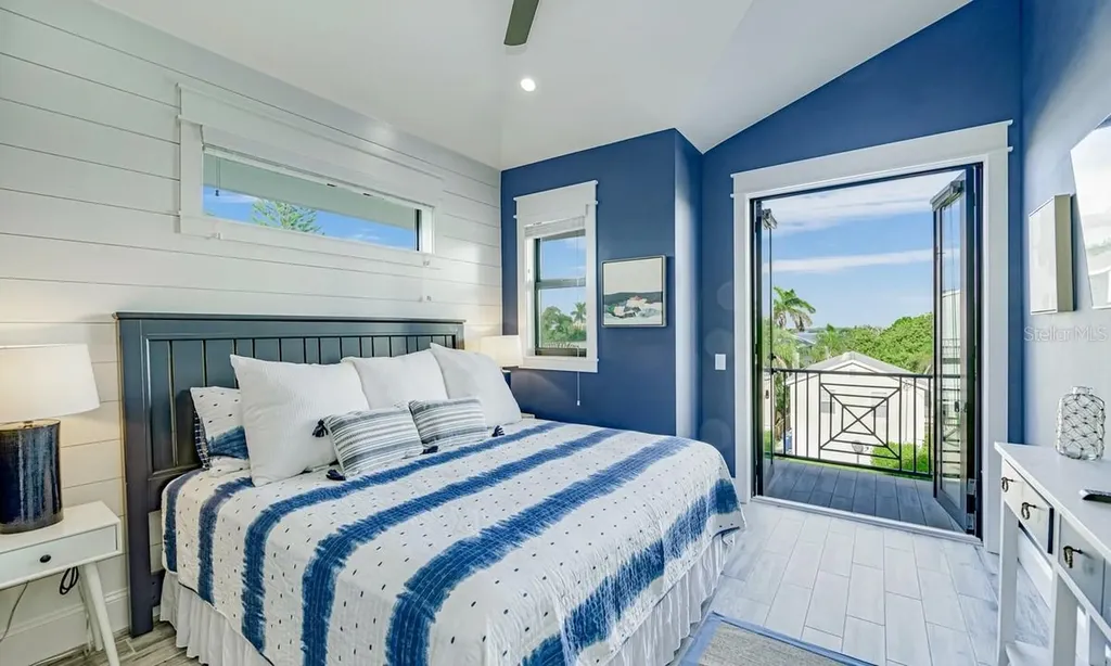 2200 Avenue B Bradenton Beach FL 34217