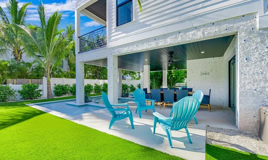 2200 Avenue B Bradenton Beach FL 34217