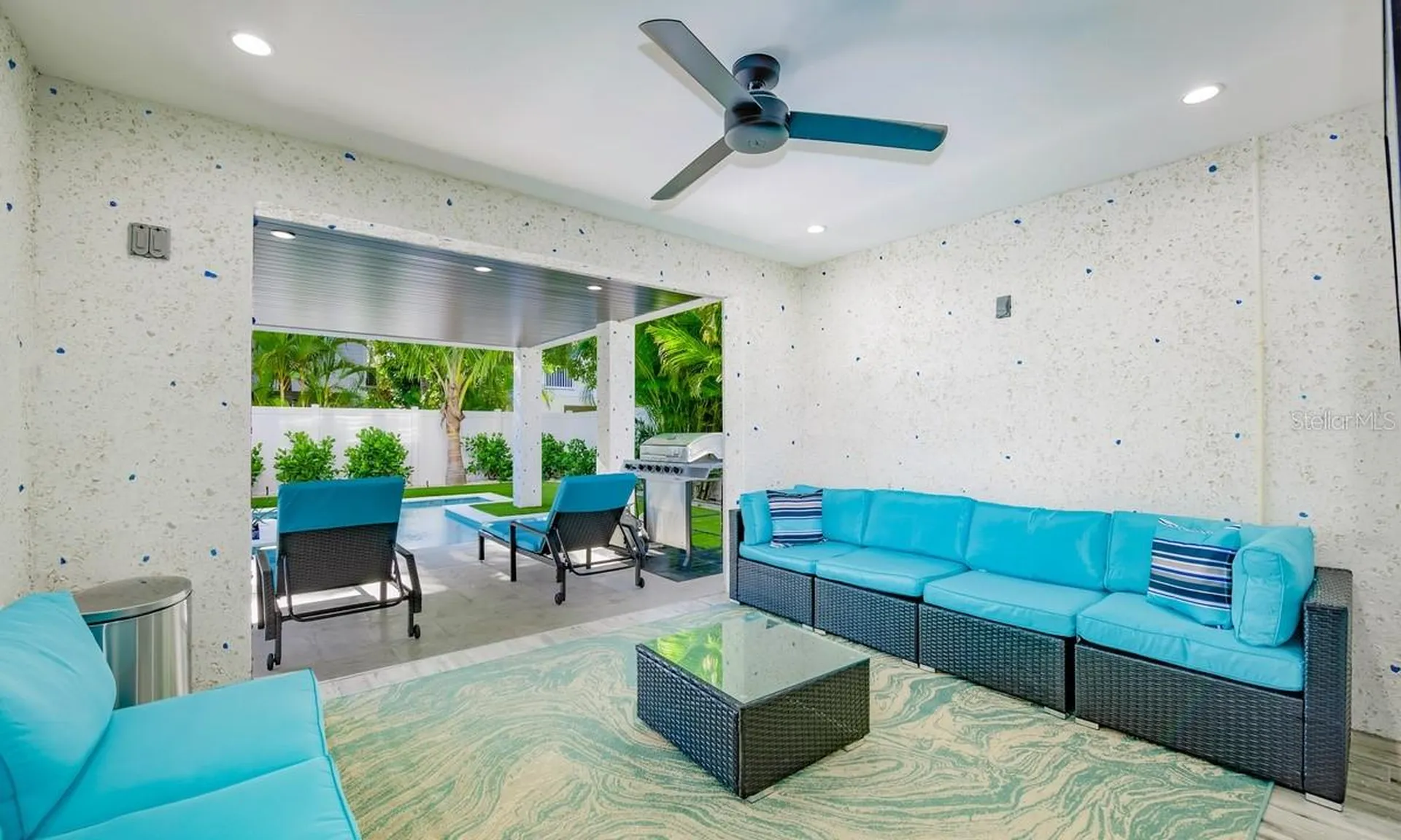 2200 Avenue B Bradenton Beach FL 34217