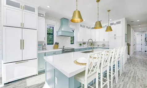 2200 Avenue B Bradenton Beach FL 34217