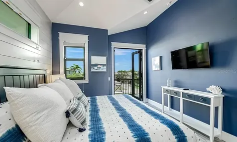 2200 Avenue B Bradenton Beach FL 34217