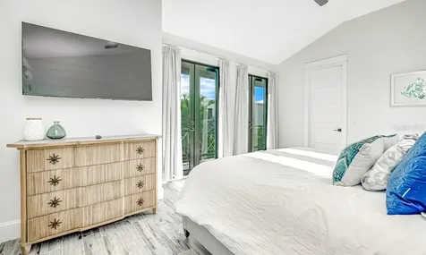 2200 Avenue B Bradenton Beach FL 34217