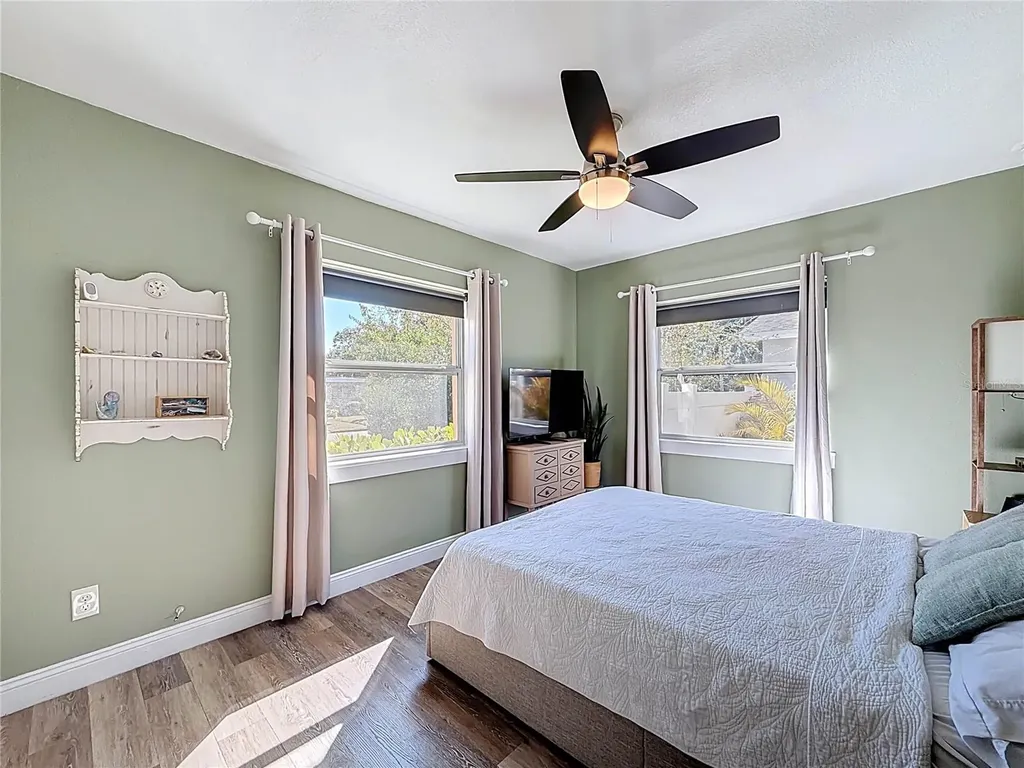 2625 19th Street S St Petersburg FL 33712