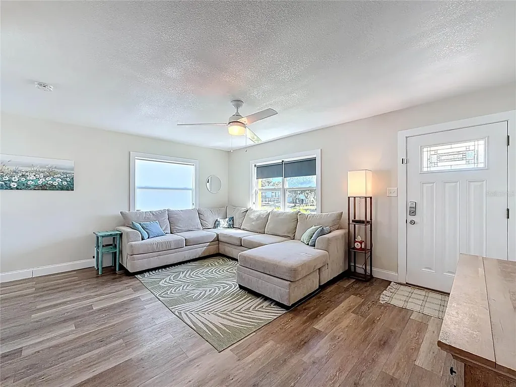 2625 19th Street S St Petersburg FL 33712